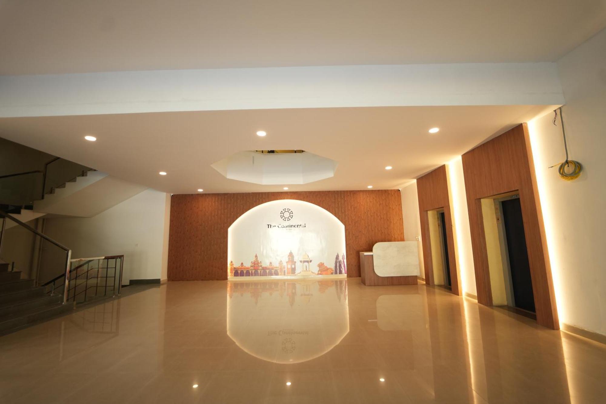 The Continental Inn & Suites Mysore Exterior foto